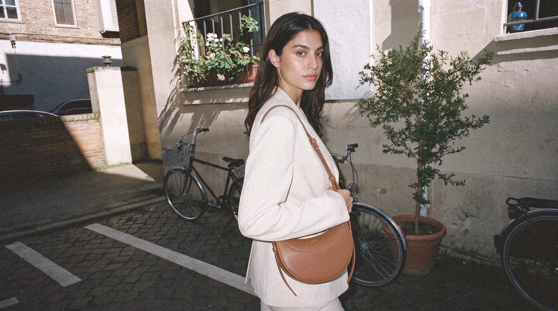 Polène Numéro Dix bag — L’Après-midi AI campaign concept 06